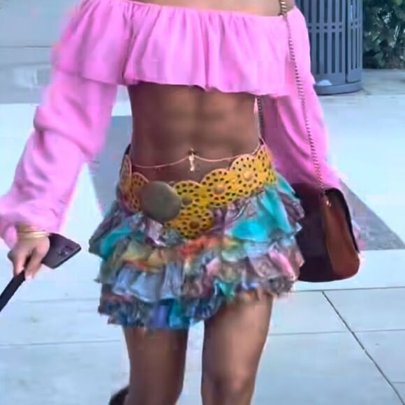 Bellybutton ring & chain - Picture 1 of 4